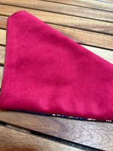 Load image into Gallery viewer, William Morris snakehead Red