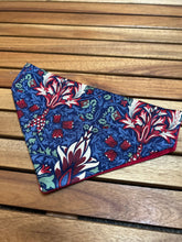 Load image into Gallery viewer, William Morris snakehead Red