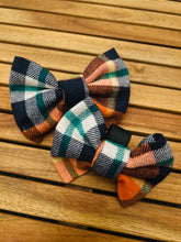 Load image into Gallery viewer, Autumn vibes bandana
