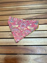 Load image into Gallery viewer, William Morris Strawberry Thief red
