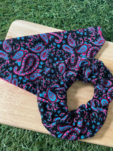 Load image into Gallery viewer, Paisley pattern Pet Bandanas &amp; Scrunchies -  Black and Pink or Pink and Green
